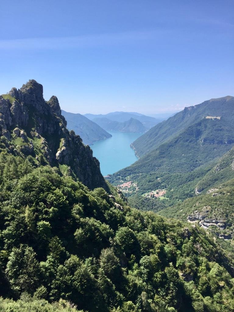 Bosco autunnale nella Foresta Regionale Valsolda