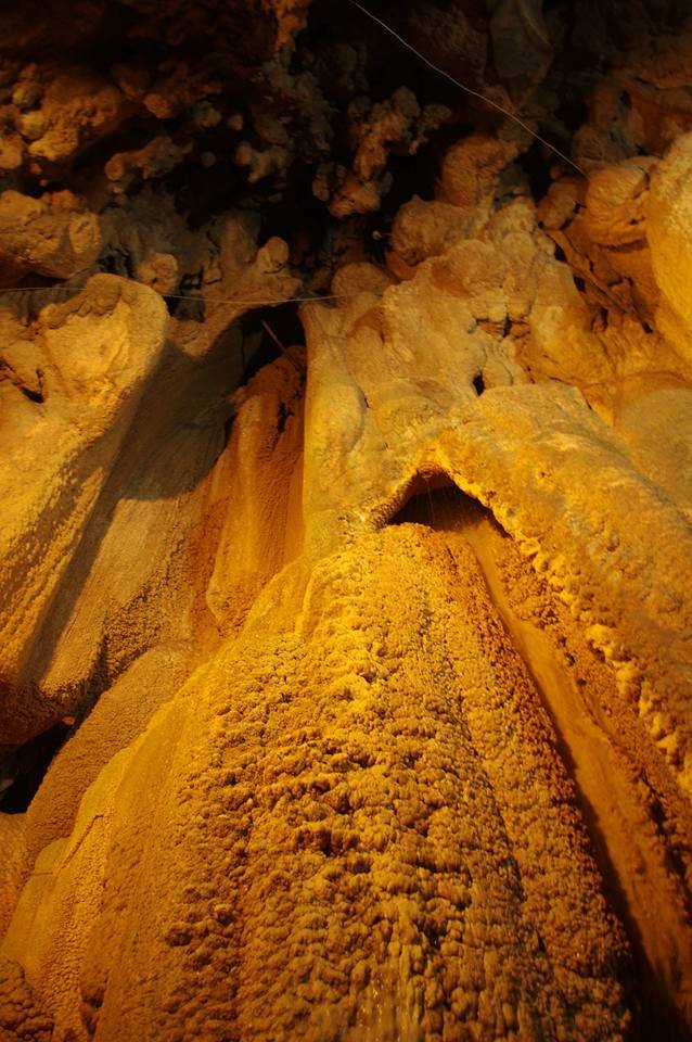 Stalagmiti nelle Grotte di Rescia - Lago Ceresio