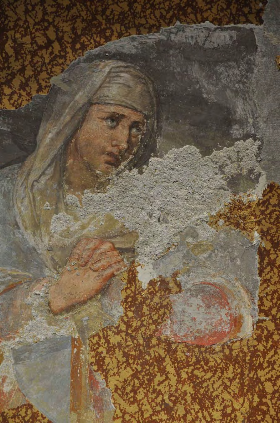 La Vergine orante della Crocefissione di Tibaldi a Claino durante il descialbo del velario novecentesco, fase del restauro condotto da Eliana Tovagliaro