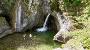 Sentiero della Cascata di Begna (Poncì)