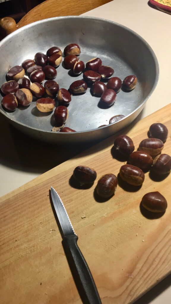 Castagne incise pronte per la padella